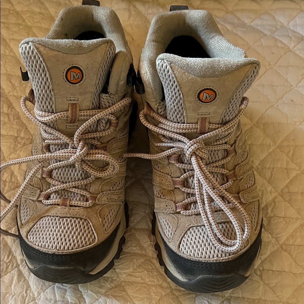 Merrell Tan and Black Outdoor Footwear